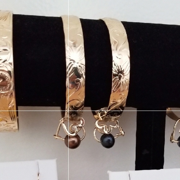 SOLD!!!!!! (2) 10mm Bracelet, 1/2 OFF 2nd one. - Picture 2 of 2